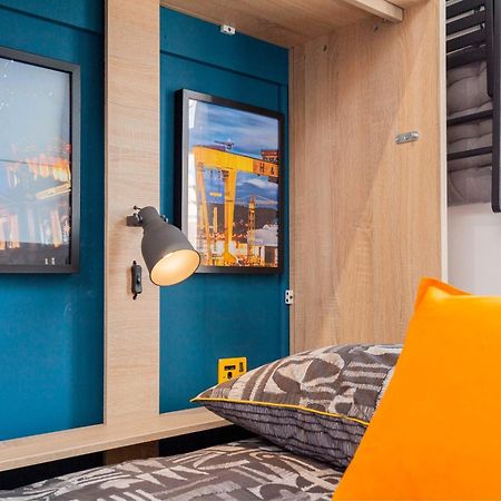 Funky City Apartment - Secure Parking - Wifi - Sleeps 6 - No Parties بلفاست المظهر الخارجي الصورة