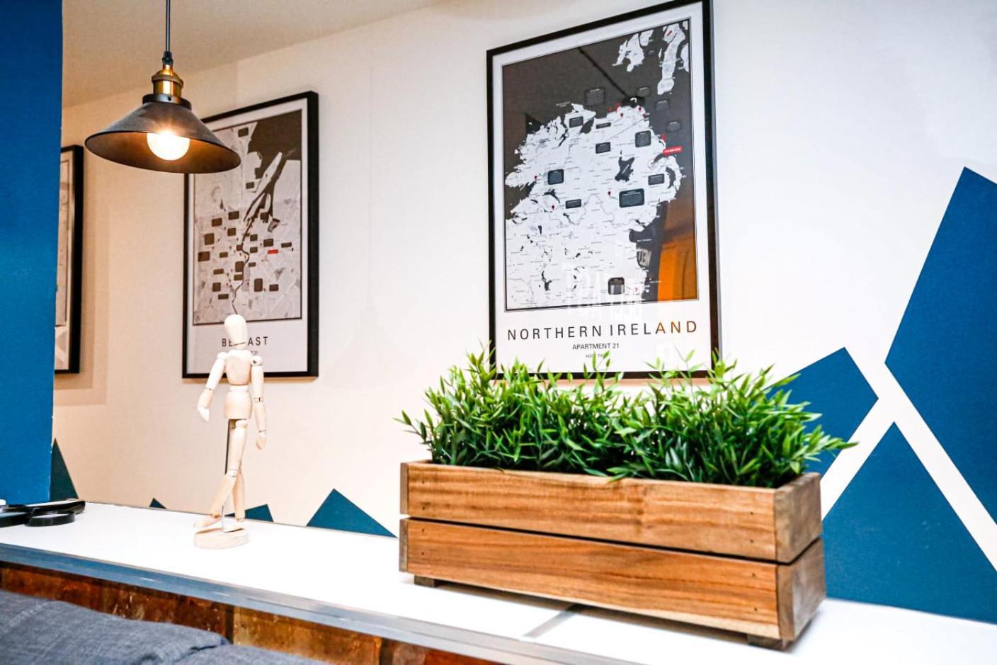 Funky City Apartment - Secure Parking - Wifi - Sleeps 6 - No Parties بلفاست المظهر الخارجي الصورة