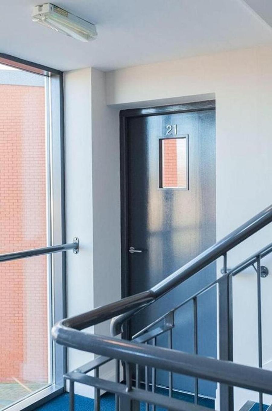 Funky City Apartment - Secure Parking - Wifi - Sleeps 6 - No Parties بلفاست المظهر الخارجي الصورة