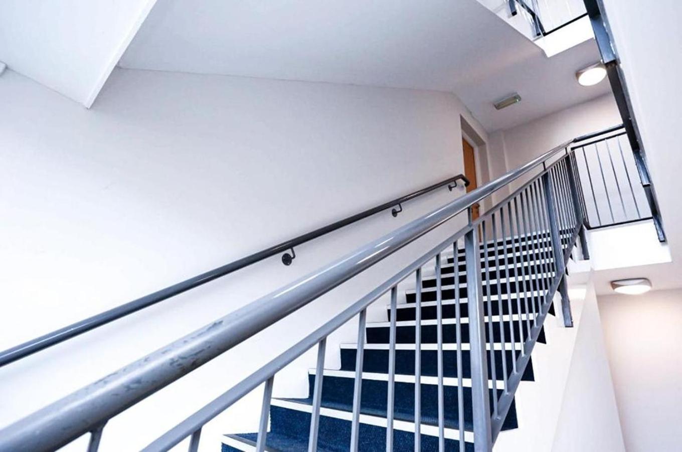 Funky City Apartment - Secure Parking - Wifi - Sleeps 6 - No Parties بلفاست المظهر الخارجي الصورة